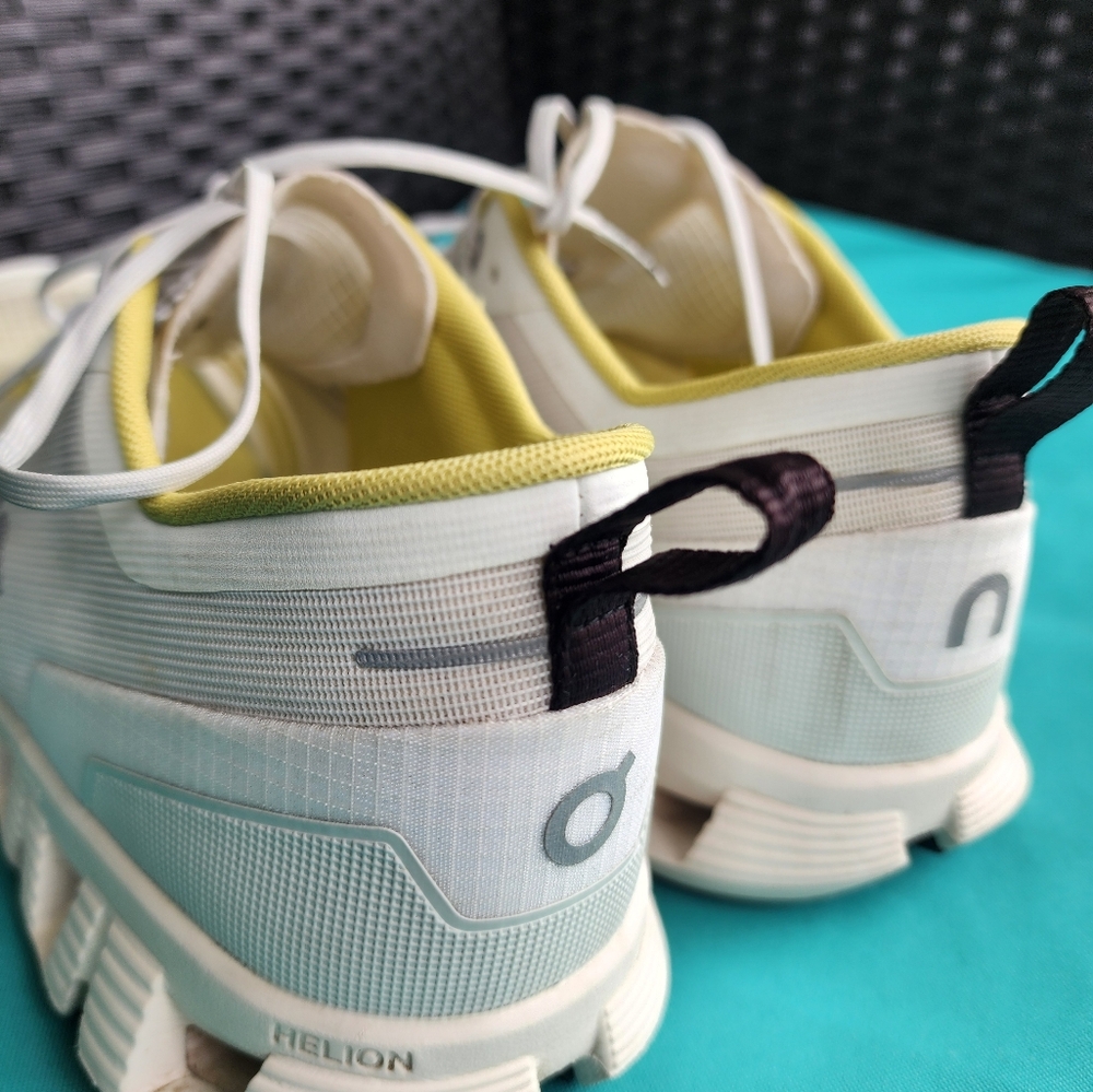 Women's On Running X Shift Size 11 - Picture 4 of 9